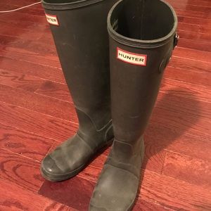 Size 8/8.5 Tall hunter rubber boots